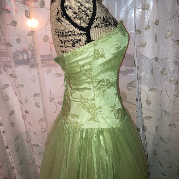 🥀Vintage Gunne Sax Size 3/4 Gown🥀 - Picture 5 of 14